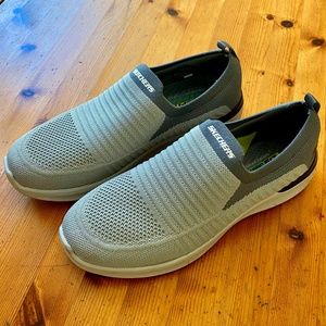 Sketchers Men's Lattimore - Carlow Slip On Shoes - Size 9